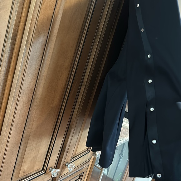 Escada black tuxedo jacket w rhinestone button and silk lapel. Size 44/large - Picture 5 of 9